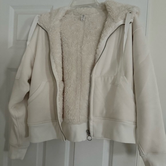 Athleta reversible Sherpa  zip up - Picture 4 of 4